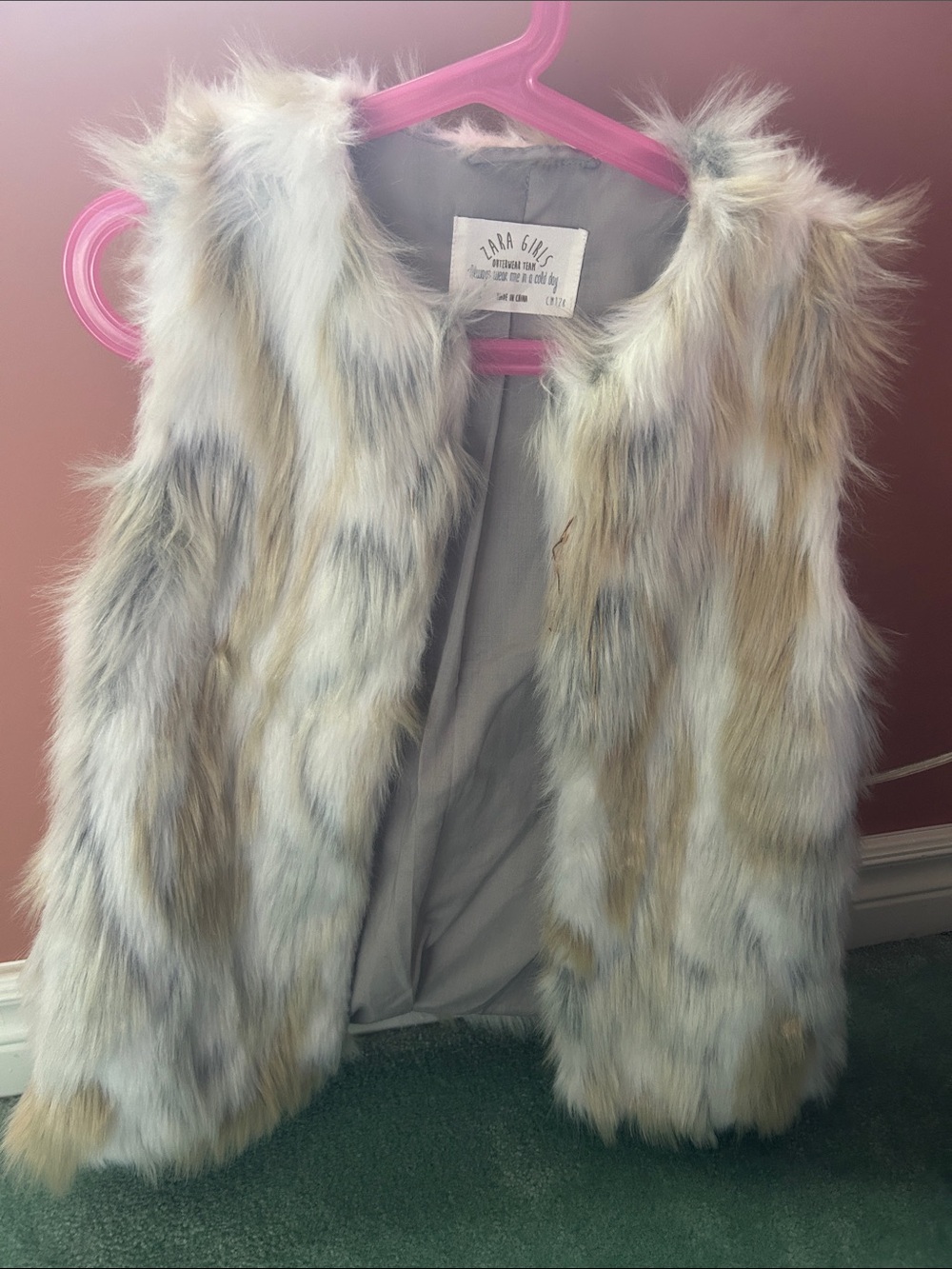 Zara Girls Faux Fur Vest in Cream, Gray, Yellow